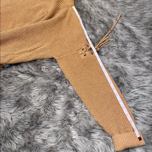 NEW BCBGMaxAzria Sweater Pullover - Picture 9 of 9